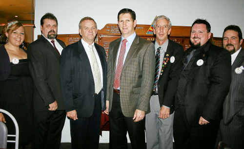 Queensland Convention chairwoman Dee Morahan, Queensland president Richard Colwell, Life member Mark Ballin, Lawrence Springborg, Senior Active member Peter Hardwick, incoming national vice president for Apex Australia Chris Morahan and Warwick president Neil Briscoe. Queensland Convention chairwoman Dee Morahan, Queensland president Richard Colwell, Life member Mark Ballin, Lawrence Springborg, Senior Active member Peter Hardwick, incoming national vice president for Apex Australia Chris Morahan and Warwick president Neil Briscoe.